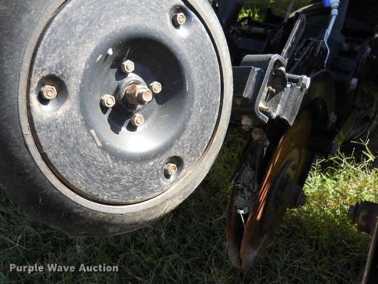 image for item HO9688 2006 CrustBuster 4030 All-Plant no-till grain drill