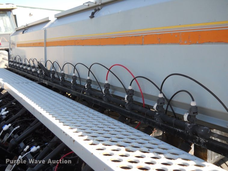 image for item HO9688 2006 CrustBuster 4030 All-Plant no-till grain drill