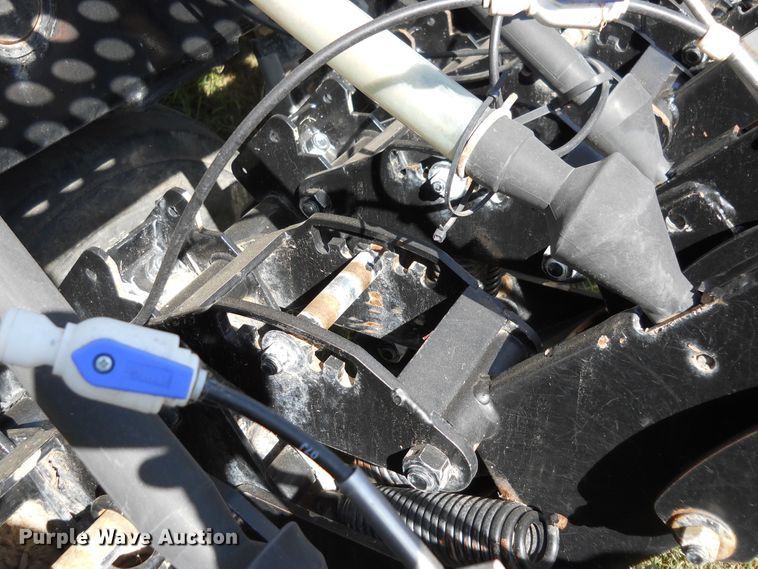 image for item HO9688 2006 CrustBuster 4030 All-Plant no-till grain drill