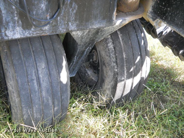 image for item HO9688 2006 CrustBuster 4030 All-Plant no-till grain drill