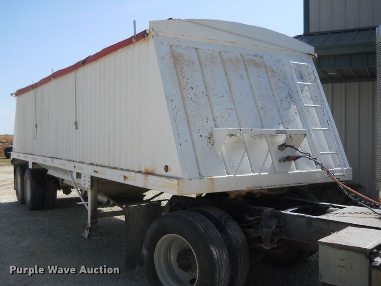 image for item HO9689 1997 DMF GT-2-30 double hopper bottom grain trailer