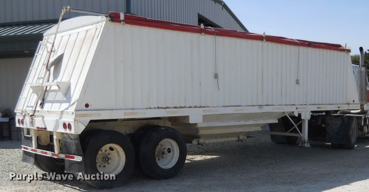 image for item HO9689 1997 DMF GT-2-30 double hopper bottom grain trailer