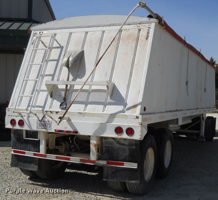 image for item HO9689 1997 DMF GT-2-30 double hopper bottom grain trailer