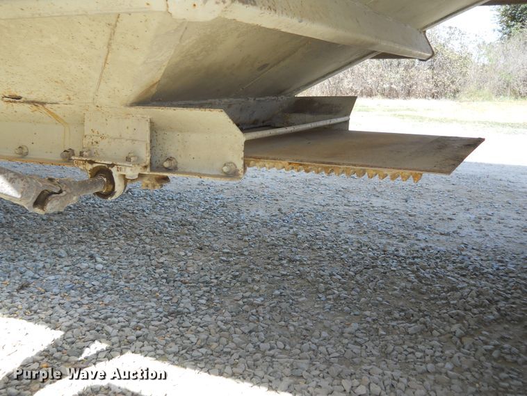 image for item HO9689 1997 DMF GT-2-30 double hopper bottom grain trailer