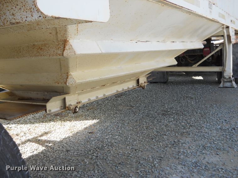image for item HO9689 1997 DMF GT-2-30 double hopper bottom grain trailer