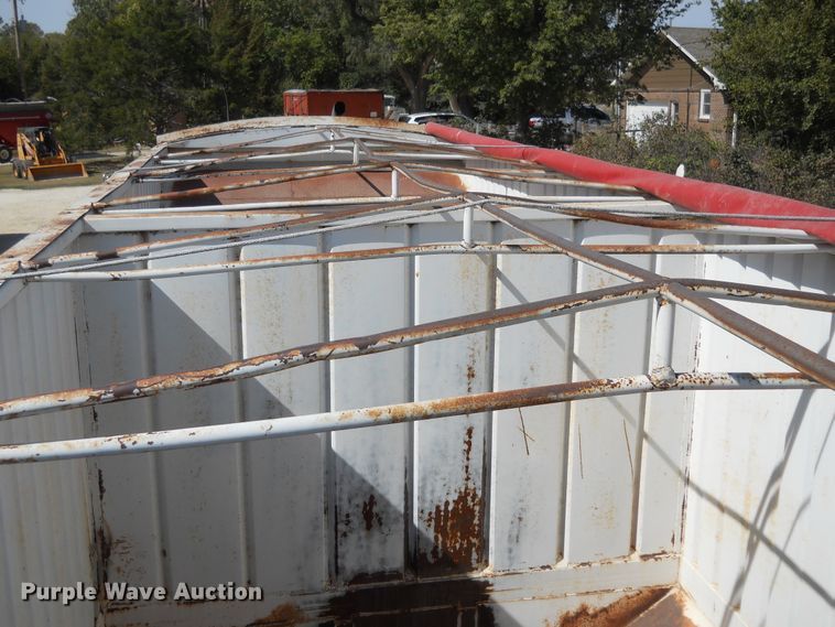 image for item HO9689 1997 DMF GT-2-30 double hopper bottom grain trailer