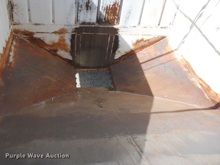 image for item HO9689 1997 DMF GT-2-30 double hopper bottom grain trailer