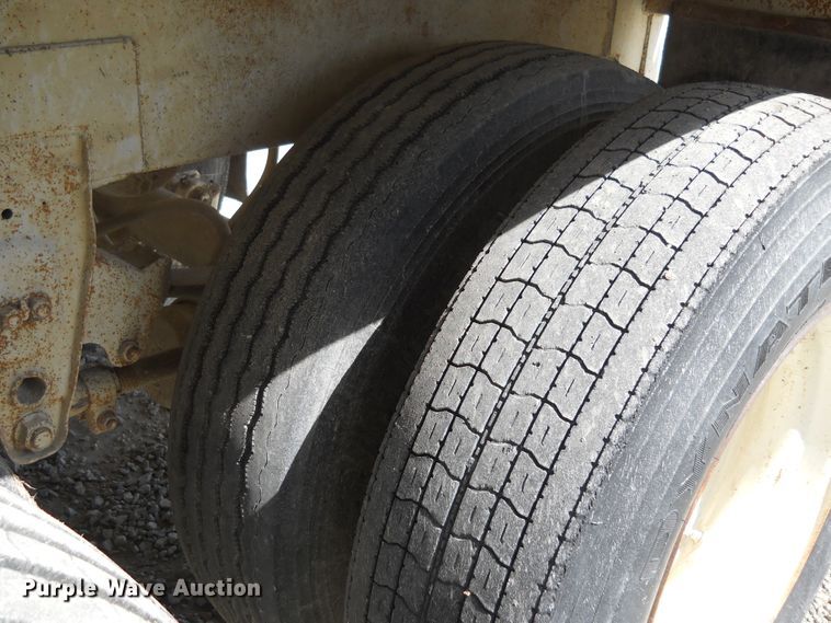 image for item HO9689 1997 DMF GT-2-30 double hopper bottom grain trailer