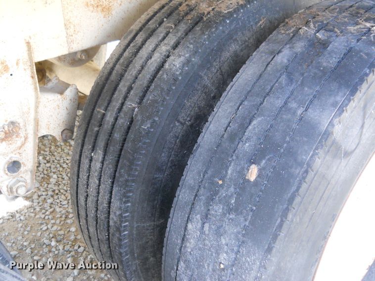 image for item HO9689 1997 DMF GT-2-30 double hopper bottom grain trailer