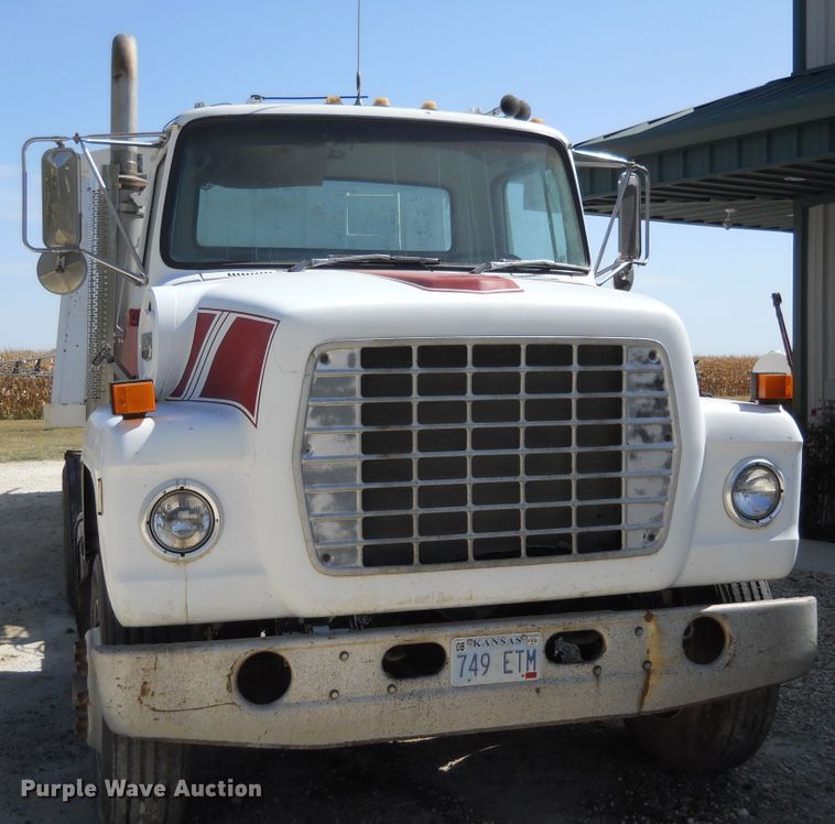 image for item HO9690 1983 Ford 9000  semi truck