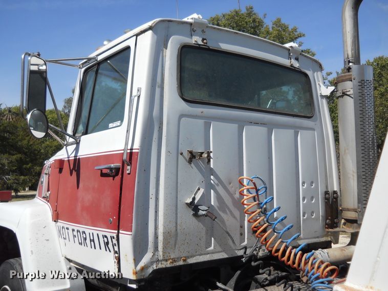 image for item HO9690 1983 Ford 9000  semi truck