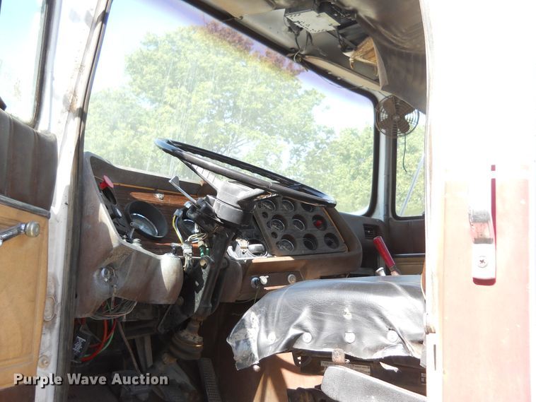 image for item HO9690 1983 Ford 9000  semi truck