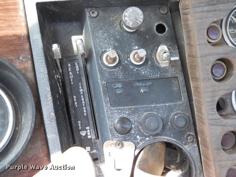 image for item HO9690 1983 Ford 9000  semi truck