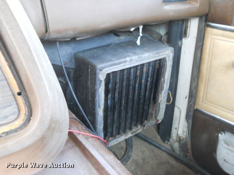 image for item HO9690 1983 Ford 9000  semi truck