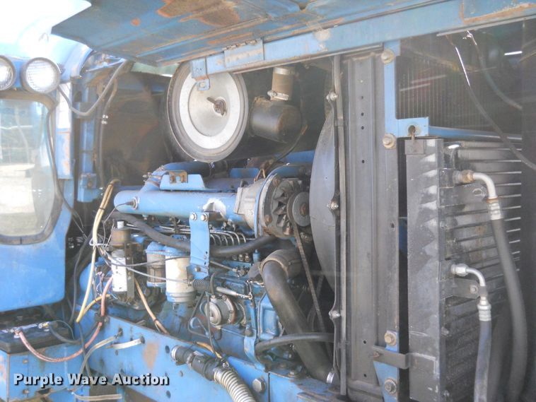 image for item HO9694 1984 Ford TW25  tractor