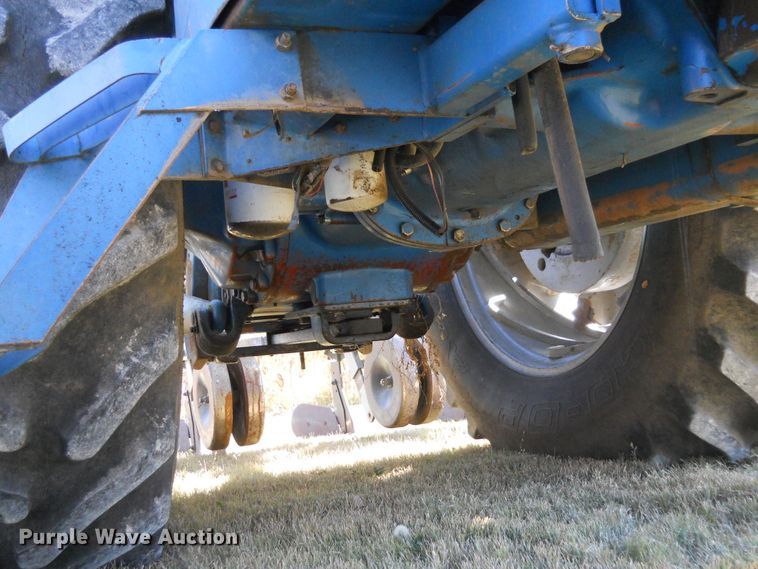 image for item HO9694 1984 Ford TW25  tractor