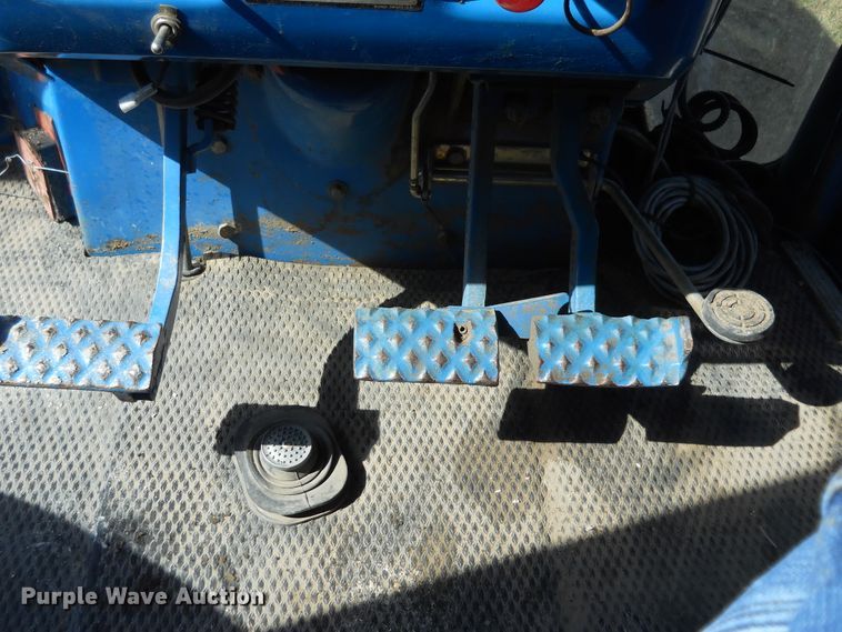 image for item HO9694 1984 Ford TW25  tractor