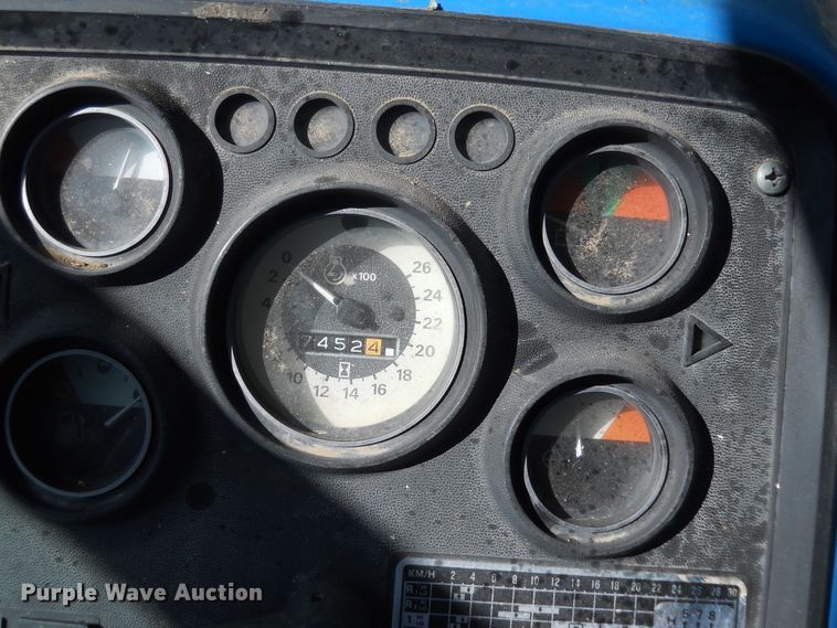 image for item HO9694 1984 Ford TW25  tractor