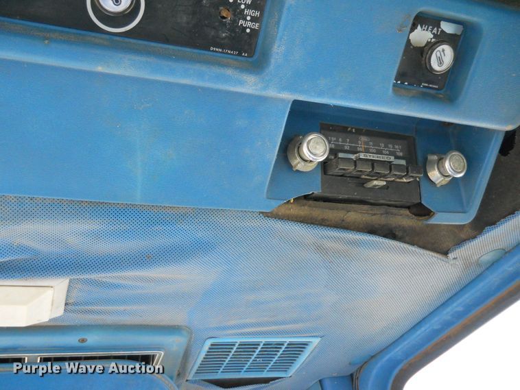image for item HO9694 1984 Ford TW25  tractor