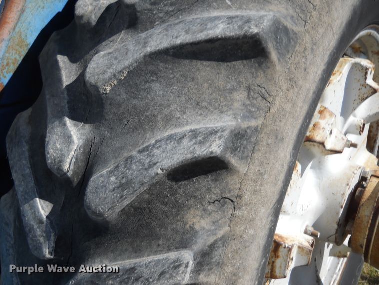 image for item HO9694 1984 Ford TW25  tractor