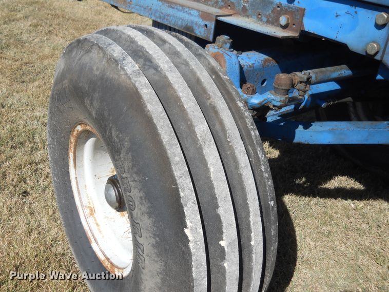 image for item HO9694 1984 Ford TW25  tractor