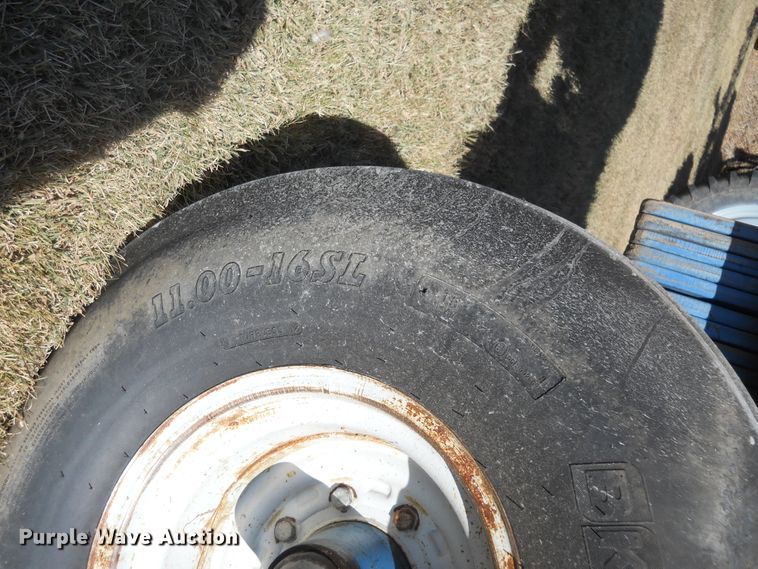 image for item HO9694 1984 Ford TW25  tractor