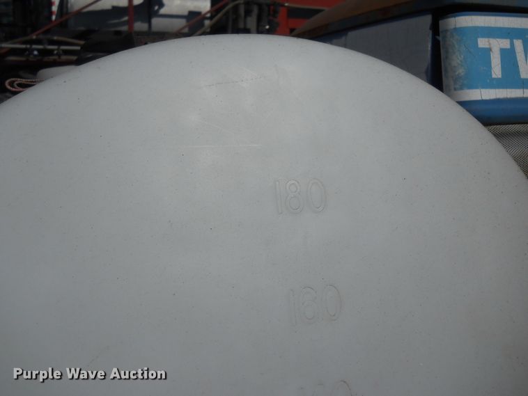 image for item HO9694 1984 Ford TW25  tractor