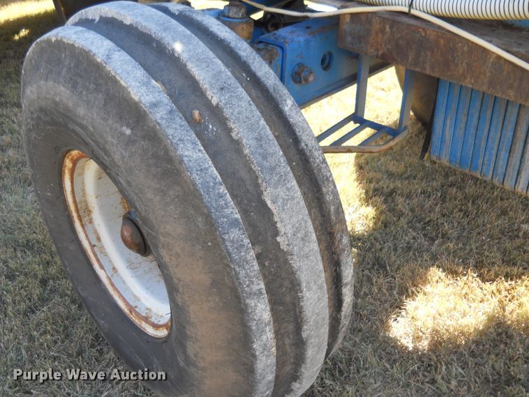 image for item HO9694 1984 Ford TW25  tractor