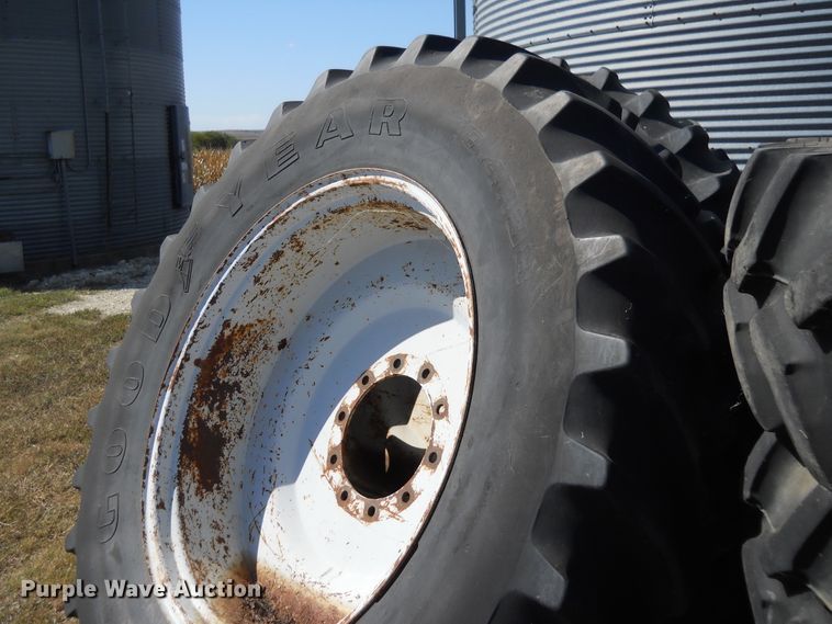 image for item HO9694 1984 Ford TW25  tractor