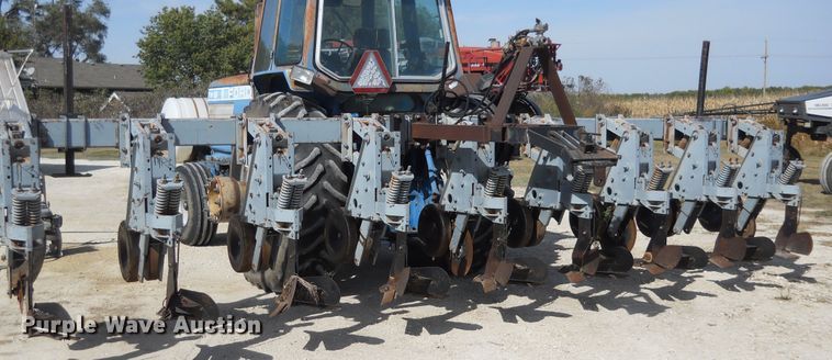 image for item HO9695 Hiniker row crop cultivator
