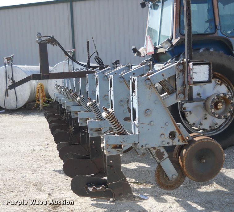 image for item HO9695 Hiniker row crop cultivator