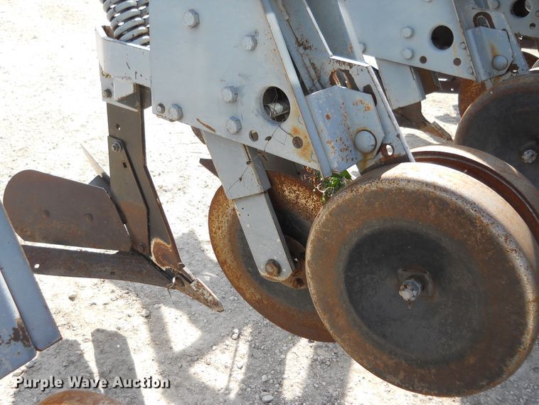 image for item HO9695 Hiniker row crop cultivator