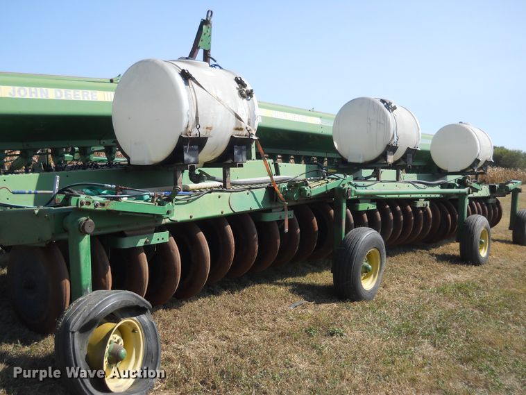 image for item HO9697 (3) John Deere 9400 hoe grain drills