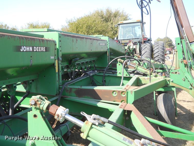 image for item HO9697 (3) John Deere 9400 hoe grain drills