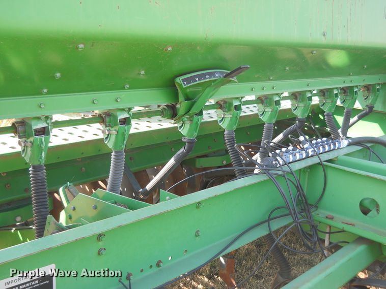 image for item HO9697 (3) John Deere 9400 hoe grain drills