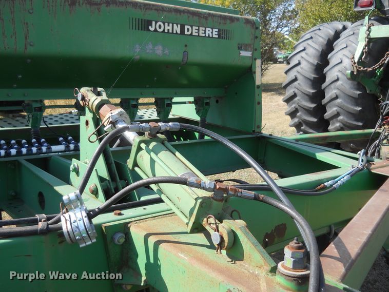 image for item HO9697 (3) John Deere 9400 hoe grain drills