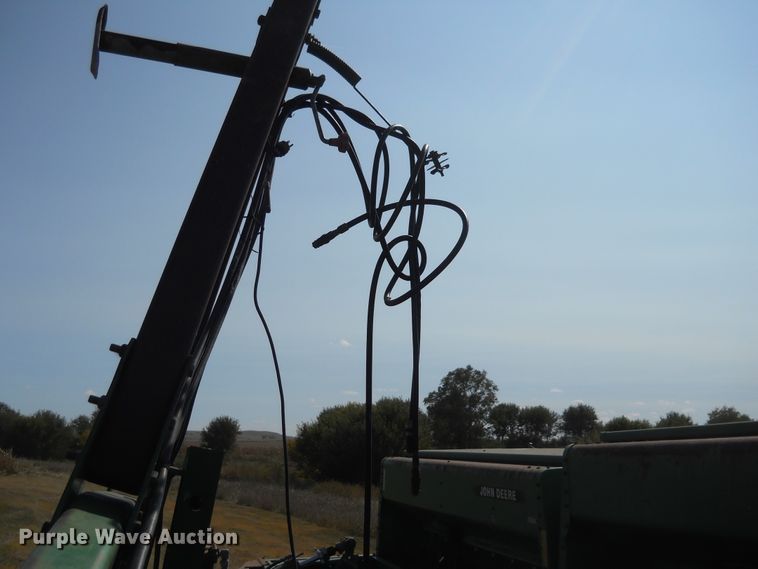 image for item HO9697 (3) John Deere 9400 hoe grain drills