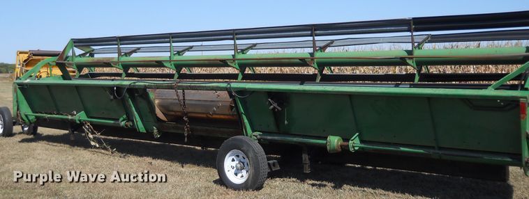 image for item HO9701 1988 John Deere 930 rigid head