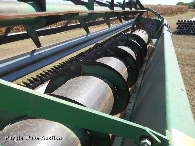 image for item HO9701 1988 John Deere 930 rigid head