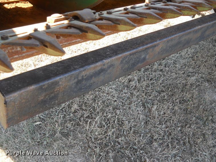 image for item HO9701 1988 John Deere 930 rigid head