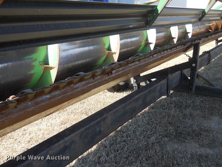 image for item HO9701 1988 John Deere 930 rigid head