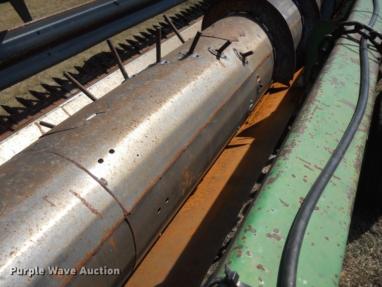 image for item HO9701 1988 John Deere 930 rigid head