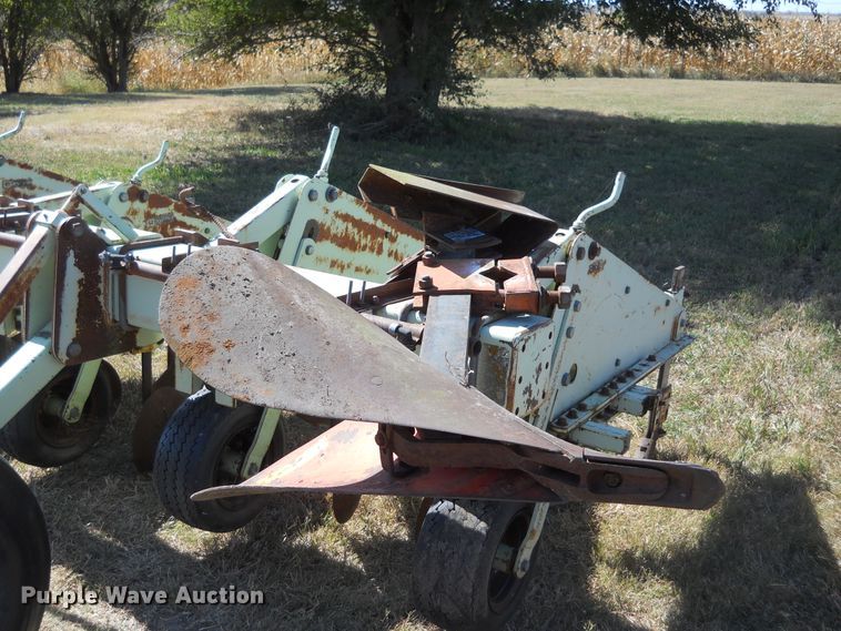 image for item HO9702 Orthman row crop cultivator