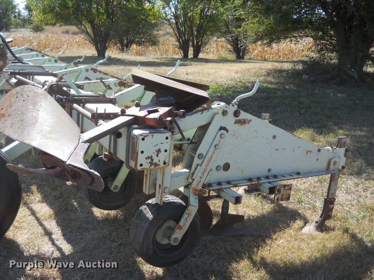 image for item HO9702 Orthman row crop cultivator