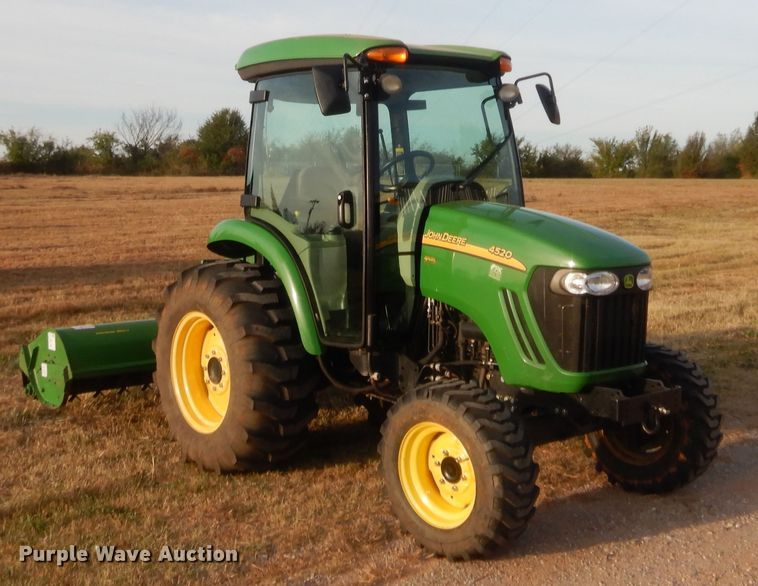 image for item HW9053 2011 John Deere 4520  tractor