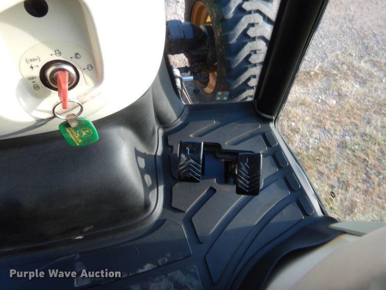 image for item HW9053 2011 John Deere 4520  tractor