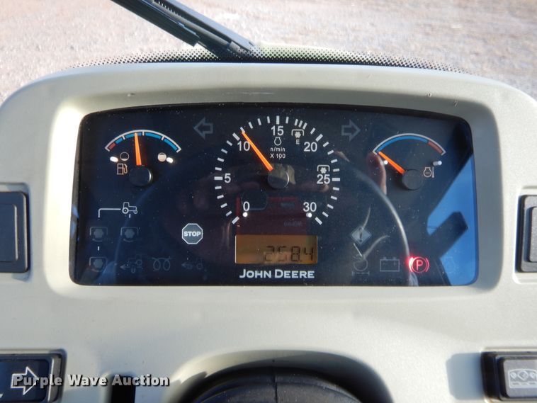 image for item HW9053 2011 John Deere 4520  tractor