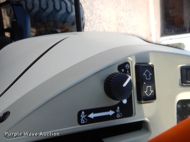 image for item HW9053 2011 John Deere 4520  tractor