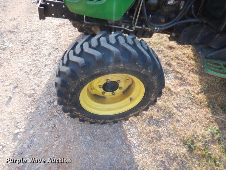 image for item HW9053 2011 John Deere 4520  tractor