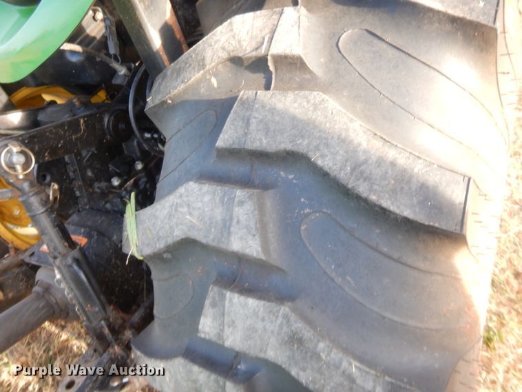 image for item HW9053 2011 John Deere 4520  tractor